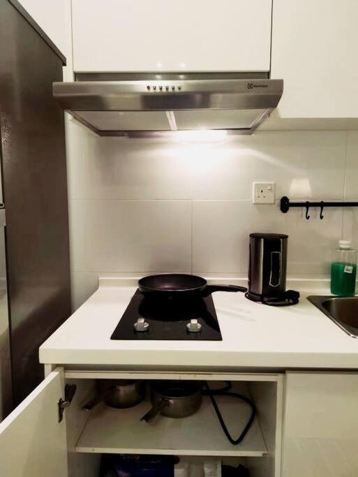 H2O Retreat Studio Home 5Min To Lrt By Premium Stay Petaling Jaya Exteriör bild