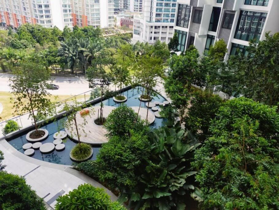 H2O Retreat Studio Home 5Min To Lrt By Premium Stay Petaling Jaya Exteriör bild